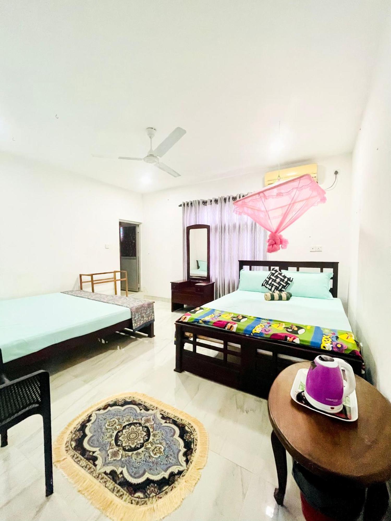 Sebastian Family Villa Negombo Exterior photo